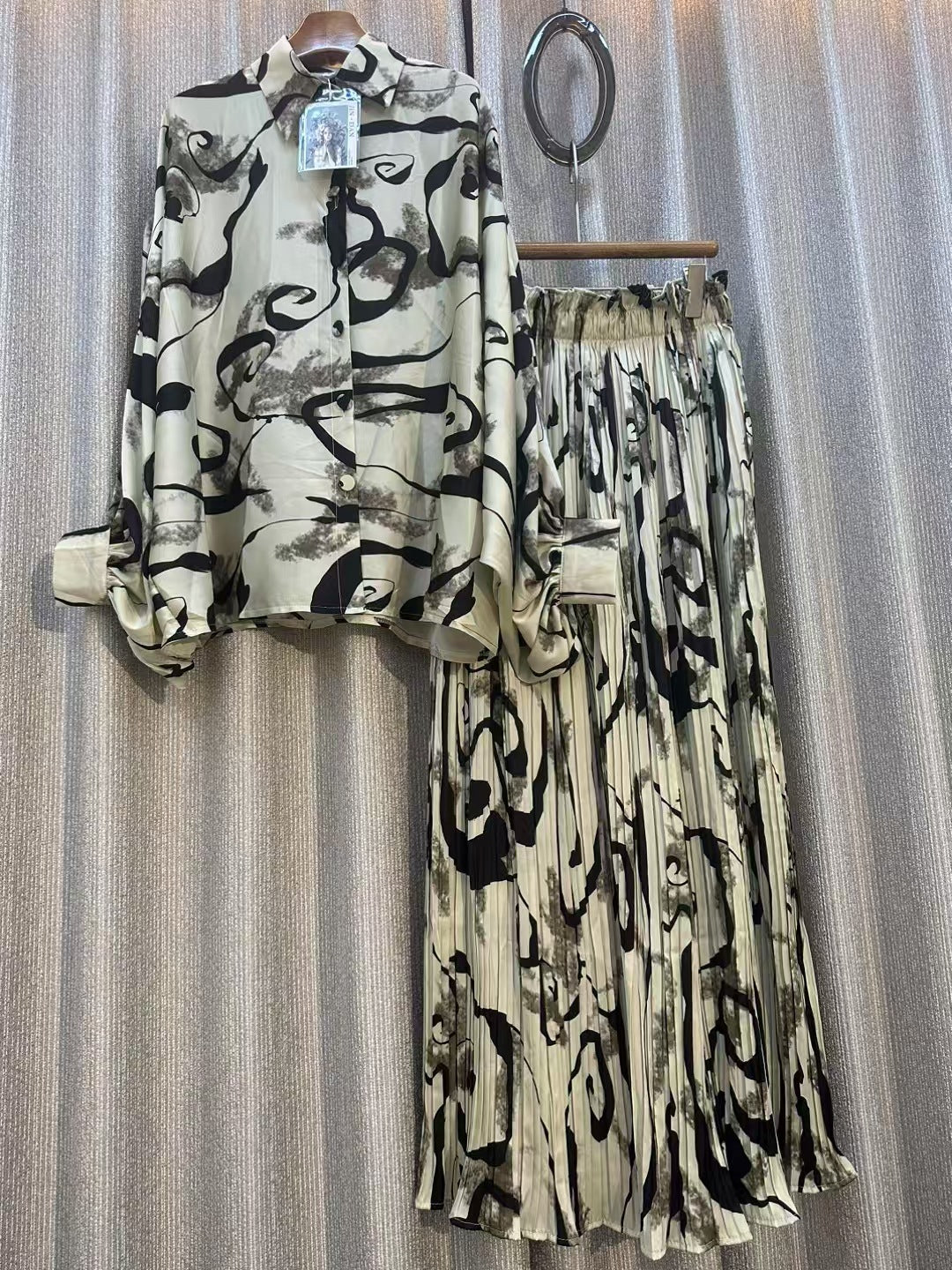 Personalized Printed Shirt Top High Waist Draped Wide Leg Pants Two-piece Set