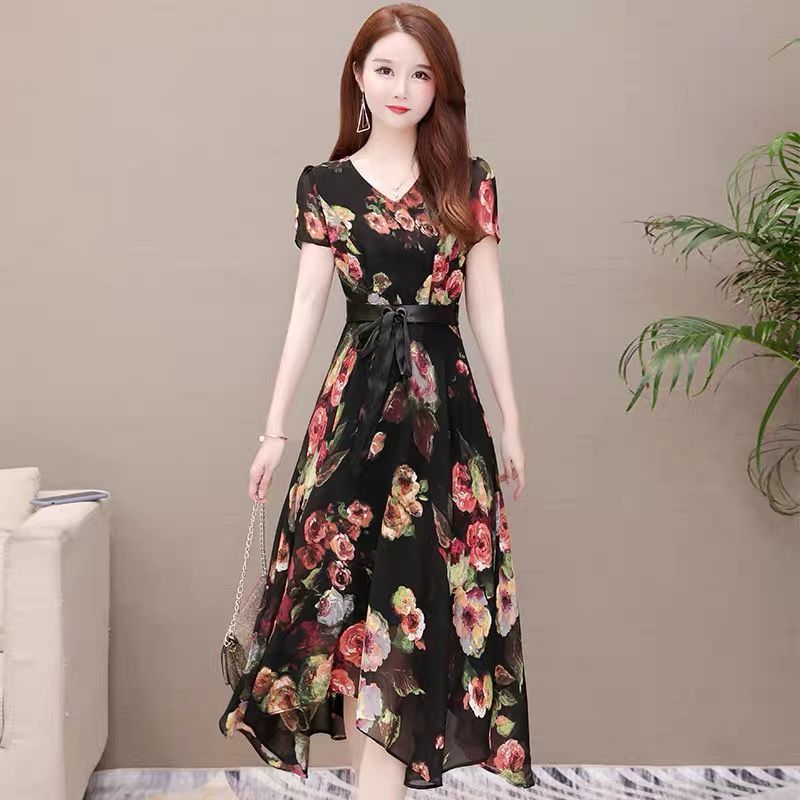 Noble Lady,Ladies Temperament Dress, Western Style Mother Women's Temperament, Mesh Chiffon Skirt
